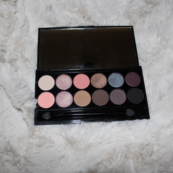 Sleek Makeup i-Divine Eyeshadow Palette - Picture 2 of 3